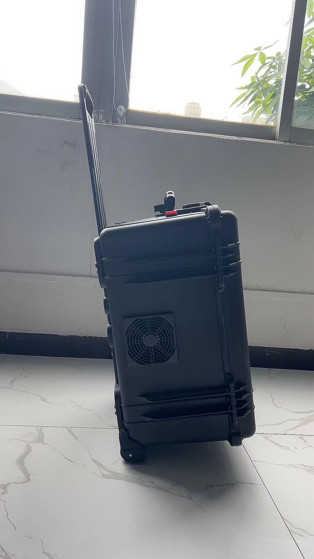 鄂尔多斯手拉箱型移动通信干扰器